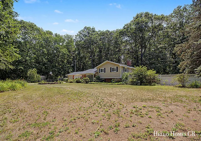 Homes for sale in Holland, MI | 16680 Quincy St, Holland, MI 49424 | MLS# 70543325
