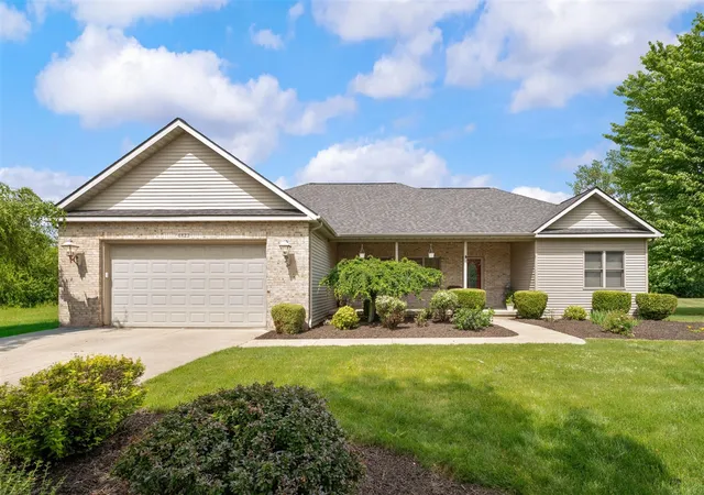 Homes for sale in Saint Joseph, MI | 4823 Pleasant Meadow Cir, Saint Joseph, MI 49085 | MLS# 70538736