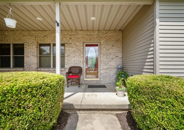 Homes for sale in Saint Joseph, MI | 4823 Pleasant Meadow Cir, Saint Joseph, MI 49085 | MLS# 70538736