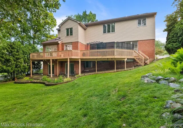 Photo 2 of Single family home for sale at 2295 Shore Hill Dr, West Bloomfield, MI 48323 1967 | MLS# 61025492 | Listing updated on 2026-09-13