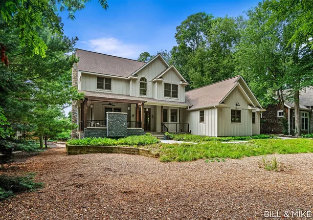 1st image of 2840 Lake Breeze Dr, Fennville, MI 49408 | MLS# 70551604