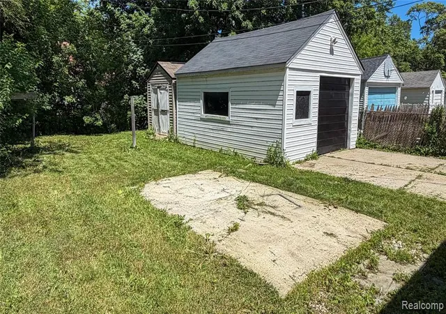 Homes for sale in Harper Woods, MI | 19685 Washtenaw St, Harper Woods, MI 48225 | MLS# 61001252