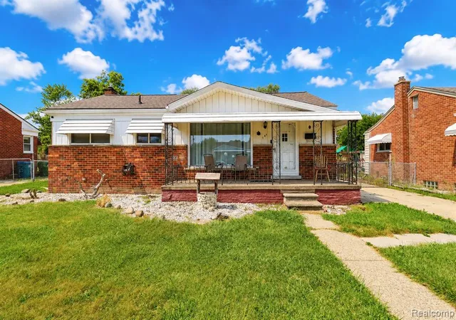 1st image of 141 Lathers St, Garden City, MI 48135 | MLS# 61019737