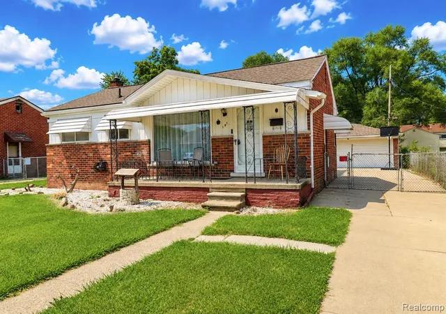4th image of 141 Lathers St, Garden City, MI 48135 | MLS# 61019737
