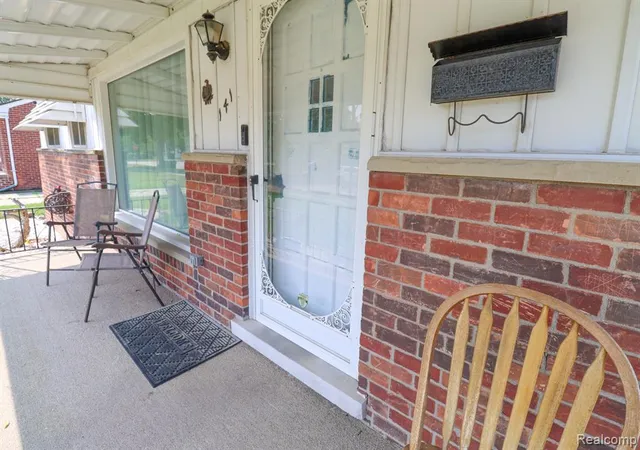 5th image of 141 Lathers St, Garden City, MI 48135 | MLS# 61019737