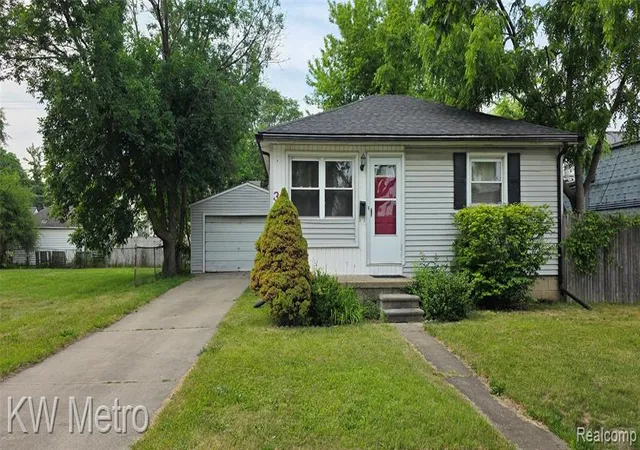 Homes for sale in Hazel Park, MI | 30 W Maxlow Ave, Hazel Park, MI 48030 | MLS# 61003914