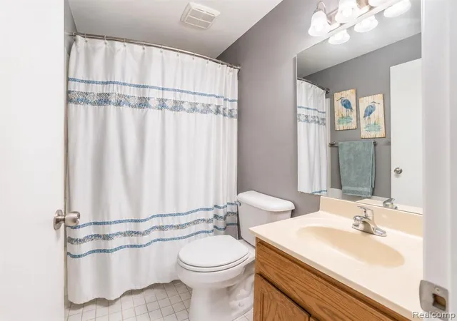Homes for sale in Walled Lake, MI | 1442 Mariner Dr, Walled Lake, MI 48390 | MLS# 61000959