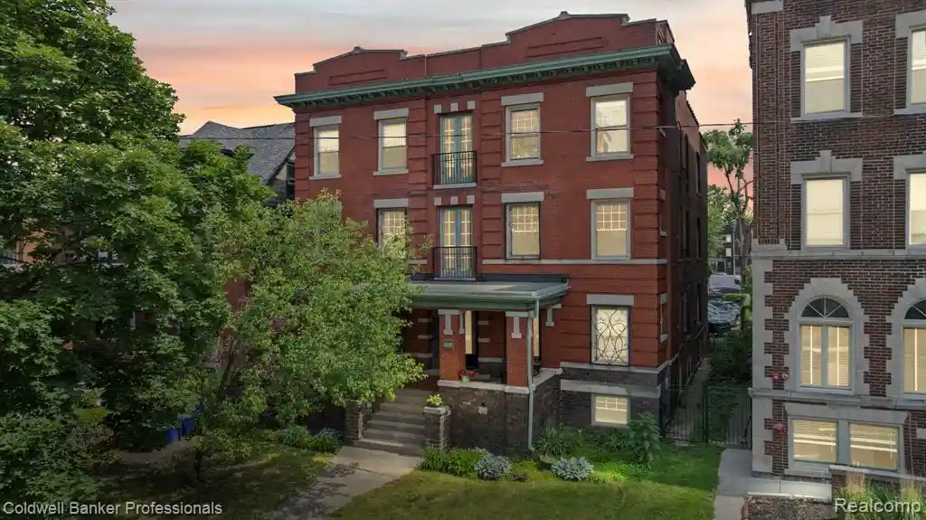 Listing Photo 2 - Condo for sale in 469 W Willis St located at 469 W Willis St, Detroit, MI 48201 - Unit 469 W Willis St