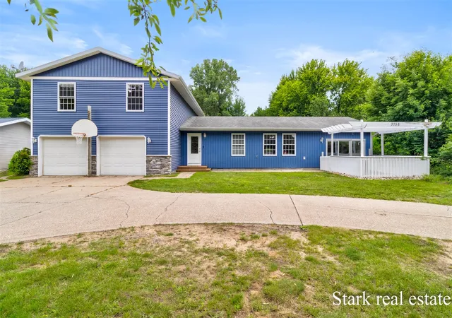 1st image of 3758 E Sternberg Rd, Fruitport, MI 49415 | MLS# 70541807