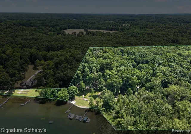 Homes for sale in Gregory, MI | 12200 Hadley Rd, Gregory, MI 48137 | MLS# 61005733