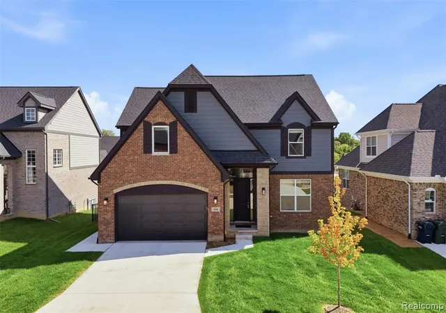 2nd image of 4160 Spring Meadow Dr, Sterling Heights, MI 48314 | MLS# 61022742