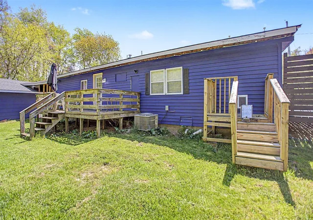 2nd image of 7181 E Beach Dr, South Haven, MI 49090 | MLS# 70530682