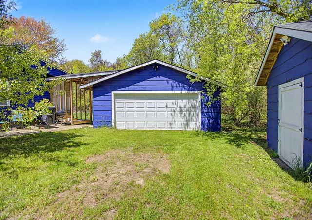 5th image of 7181 E Beach Dr, South Haven, MI 49090 | MLS# 70530682