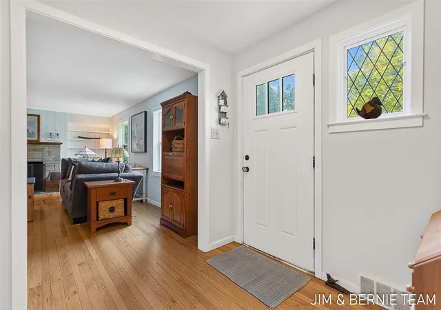 Photo 5 of Single family home for sale at 131 E 31st Street, Holland, MI 49423 | MLS# 70544950 | Listing updated on 2026-08-11