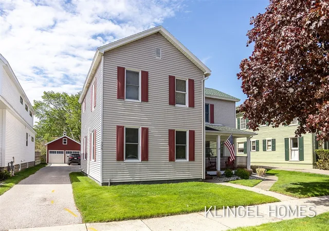 2nd image of 308 Franklin St, Grand Haven, MI 49417 | MLS# 70536472