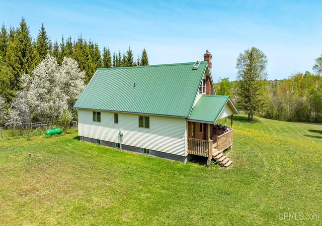 Homes for sale in Hancock, MI | 51795 Pontiac Rd, Hancock, MI 49930 | MLS# 50209975