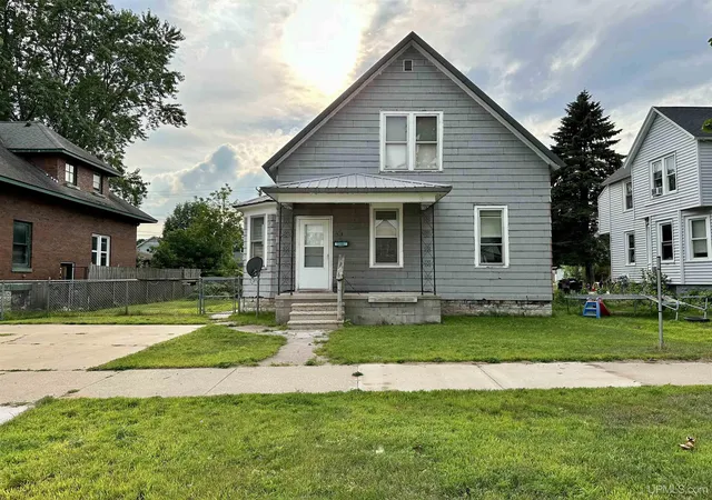 1st image of 514 516 S 15th St, Escanaba, MI 49829 | MLS# 50217873