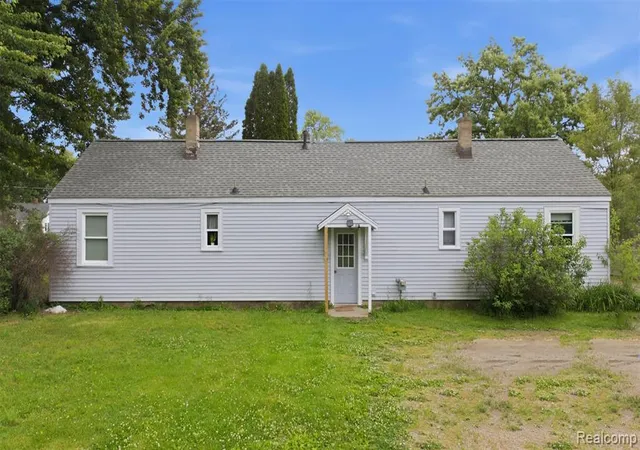 5th image of 3006 Lansing Ave, Jackson, MI 49202 | MLS# 60998141