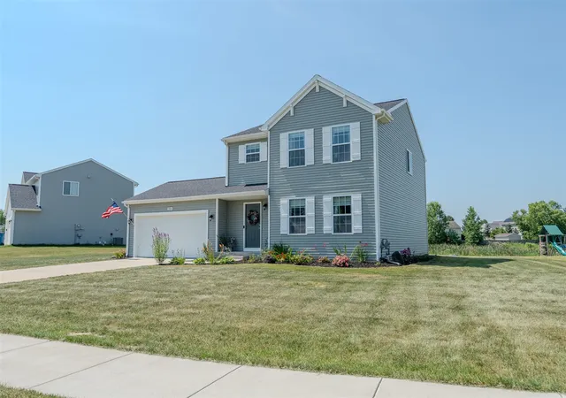 Photo 3 of Sale Pending at 2014 Orlov Dr, Hudsonville, MI 49426 | MLS# 70548006 | Listing updated on 2026-09-01
