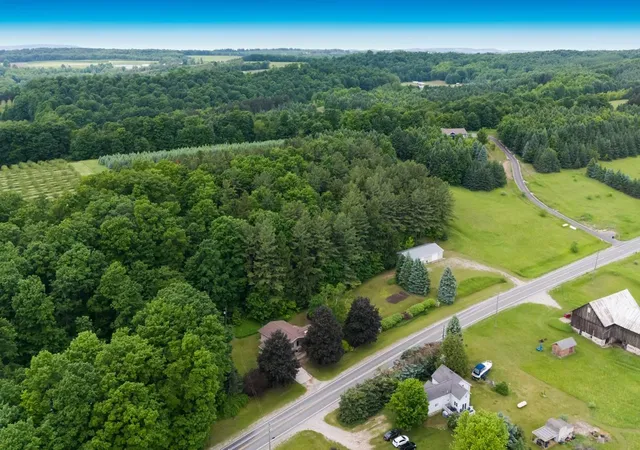 Homes for sale in Suttons Bay, MI | 1551 N Macksey Rd, Suttons Bay, MI 49682 | MLS# 80068771
