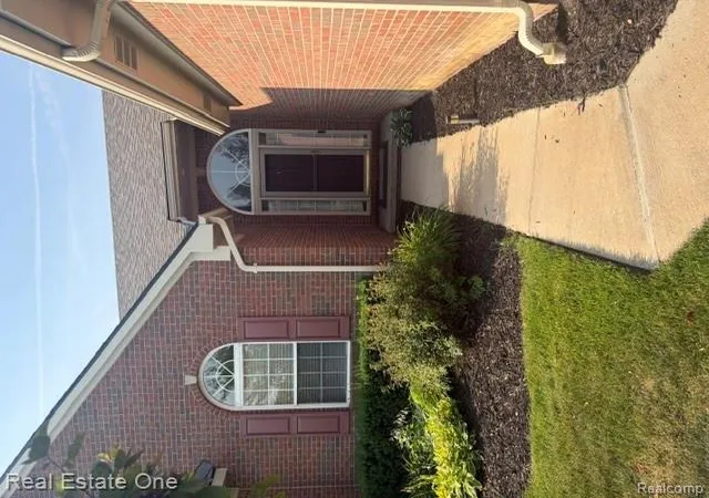 Homes for sale in Commerce Township, MI | 830 Woodhaven, Commerce Township, MI 48390 | MLS# 61011050
