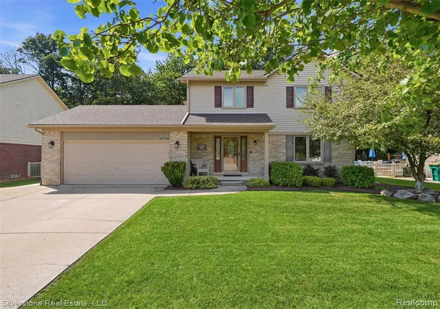 Photo 2 of Sale Pending at 21716 Hildebrandt Dr, Brownstown, MI 48134 9045 | MLS# 61024620 | Listing updated on 2026-08-31