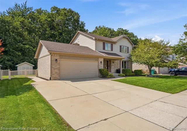 Photo 3 of Sale Pending at 21716 Hildebrandt Dr, Brownstown, MI 48134 9045 | MLS# 61024620 | Listing updated on 2026-08-31