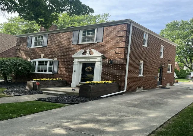 Homes for sale in Grosse Pointe Farms, MI | 456 Manor St, Grosse Pointe Farms, MI 48236 | MLS# 70538122
