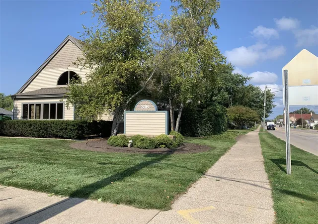 1st image of 316 8th St, Manistee, MI 49660 | MLS# 70501716
