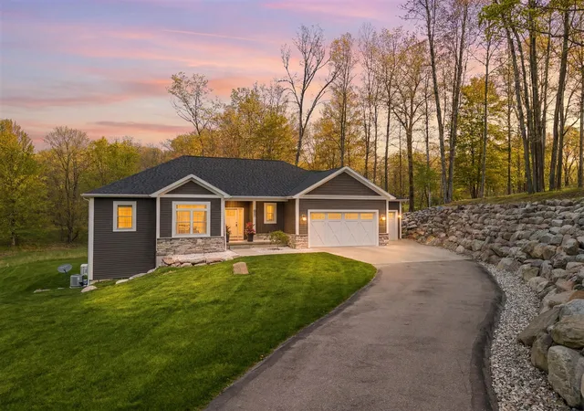 Homes for sale in Stanwood, MI | 9654 Aberdeen Ct, Stanwood, MI 49346 | MLS# 70533250