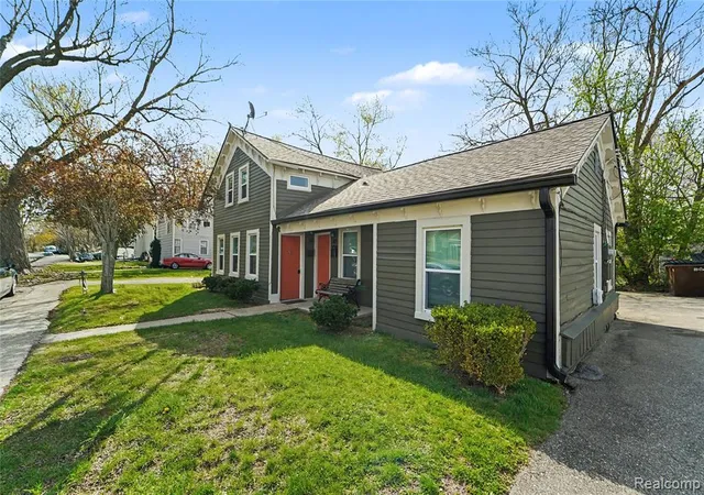 Homes for sale in Clarkston, MI | 12 E Church St, Clarkston, MI 48346 | MLS# 60986561
