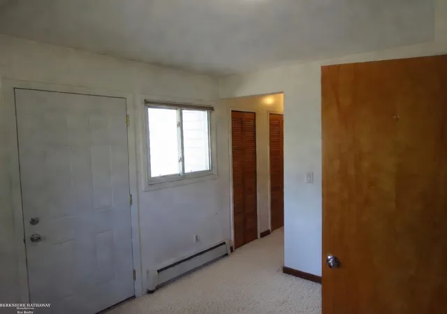 Photo 5 of Single family home for sale at 831 E Guthrie Ave, Madison Heights, MI 48071 | MLS# 50220272 | Listing updated on 2026-09-02
