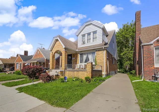 2nd image of 6808 Abington Ave, Detroit, MI 48228 | MLS# 60998388