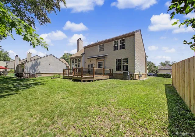 38th image of 8179 Creekside Dr, Westland, MI 48185 | MLS# 61006624