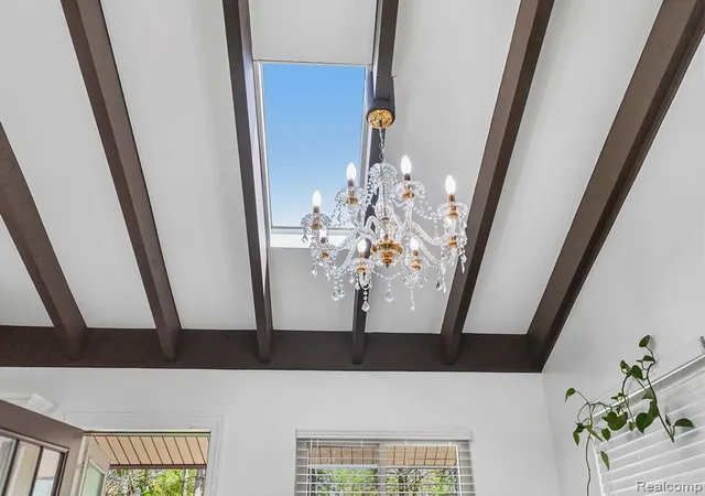 Photo 4 of Single family home for sale at 17361 W Outer Dr, Dearborn Heights, MI 48127 | MLS# 60991643 | Listing updated on 2026-07-07