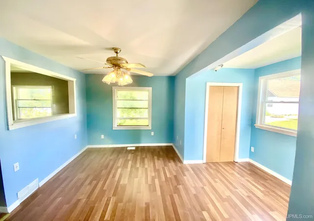Photo 4 of Single family home for sale at 107 New Elm St, Manistique, MI 49854 | MLS# 50216630 | Listing updated on 2026-09-09