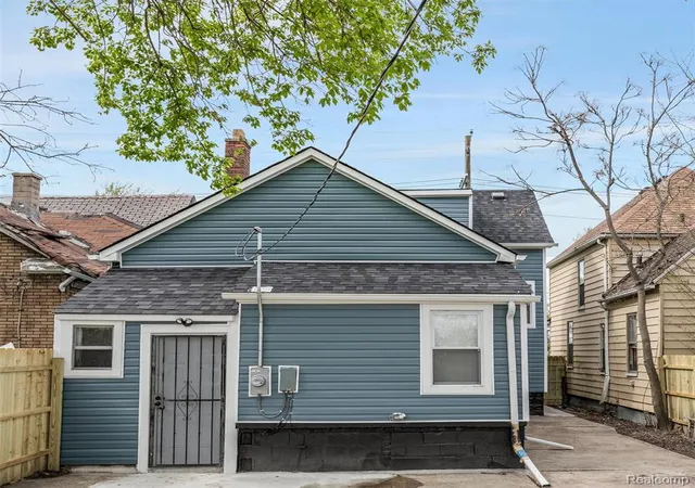 17th image of 8914 Charlevoix St, Detroit, MI 48214 | MLS# 60989109