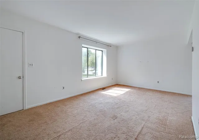 Homes for sale in Canton, MI | 41617 Bedford Dr, Canton, MI 48187 | MLS# 60993791