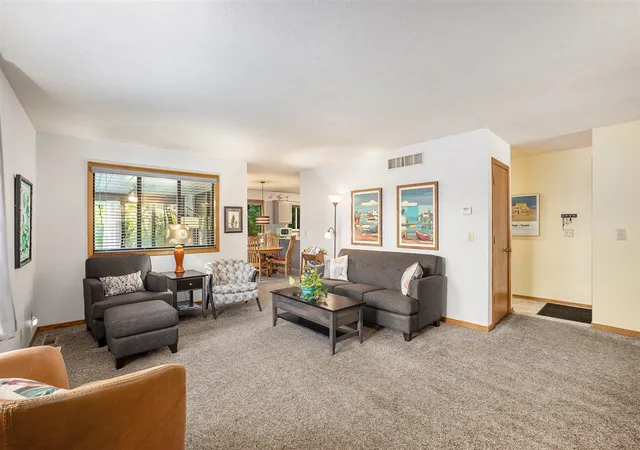 3rd image of 508 Cherry Ln, Holland, MI 49424