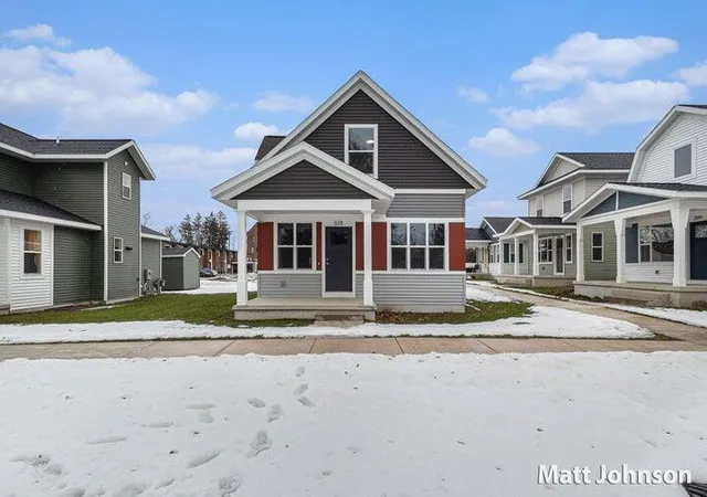 Homes for sale in Grand Rapids, MI | 2113 Linden Ave, Grand Rapids, MI 49507 | MLS# 70523875