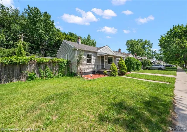 4th image of 2636 Mcdowell St, Ferndale, MI 48220 | MLS# 61009191