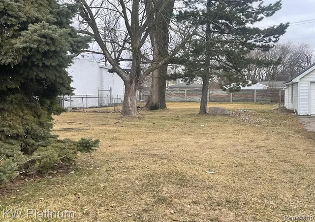 3rd image of 4225 Kiefer Ave, Warren, MI 48091 | MLS# 60290814
