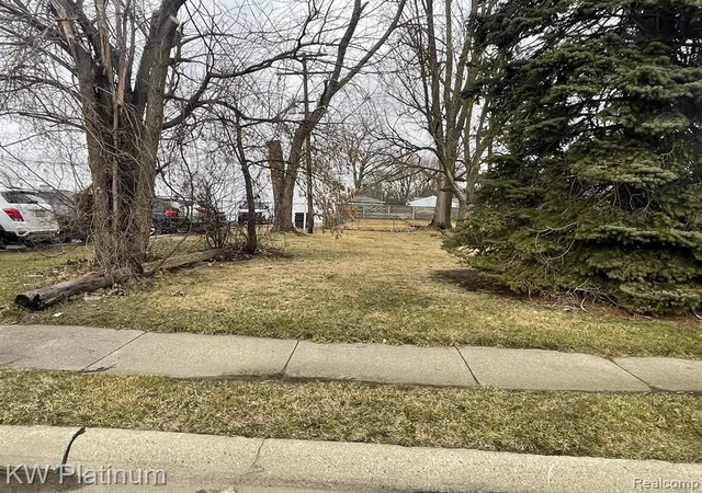 4th image of 4225 Kiefer Ave, Warren, MI 48091 | MLS# 60290814