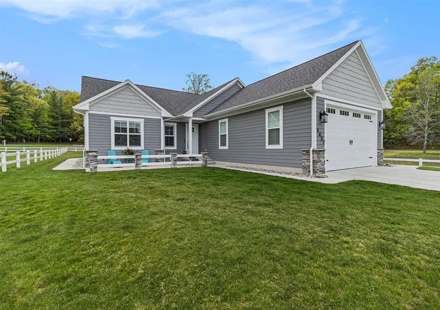 Homes for sale in Pentwater, MI | 5407 W Sioux Rd, Pentwater, MI 49449 | MLS# 70522956
