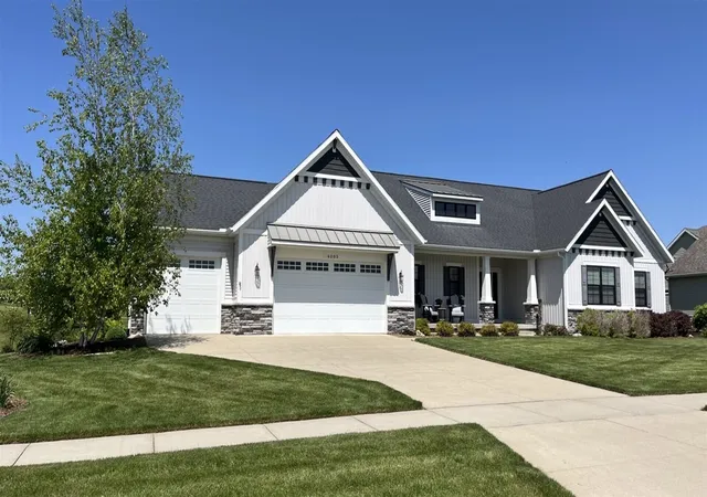 Homes for sale in Belmont, MI | 4085 Boulder View Dr, Belmont, MI 49306 | MLS# 70538853