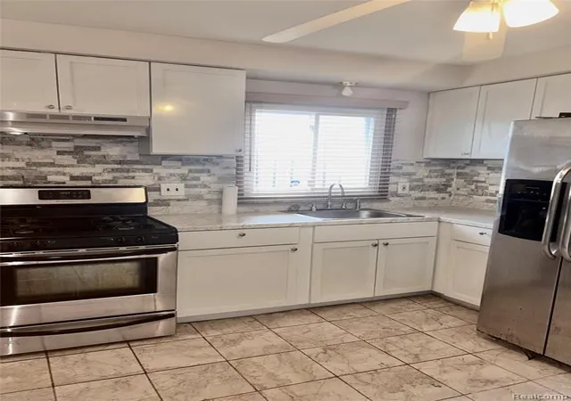 Photo 3 of Single family home for sale at 29468 Avondale St, Inkster, MI 48141 1526 | MLS# 61023791 | Listing updated on 2026-09-11