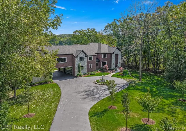 Photo 3 of Single family home for sale at 5029 Forest Valley Dr, Clarkston, MI 48348 3491 | MLS# 61004475 | Listing updated on 2026-09-14