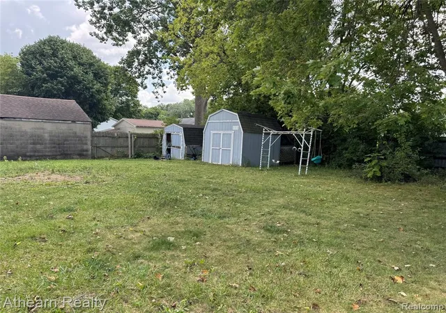 15th image of 3935 Larchmont St, Flint, MI 48532 5271 | MLS# 61023833