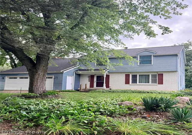 1st image of 8484 Wesley Dr, Flushing, MI 48433 | MLS# 61021881