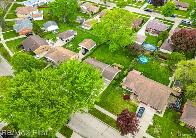 Photo 1 of Single Family Residence at 8860 Kidley Dr, Sterling Heights, MI 48314 | MLS# 60994184 |  | Sold on 2026-06-08